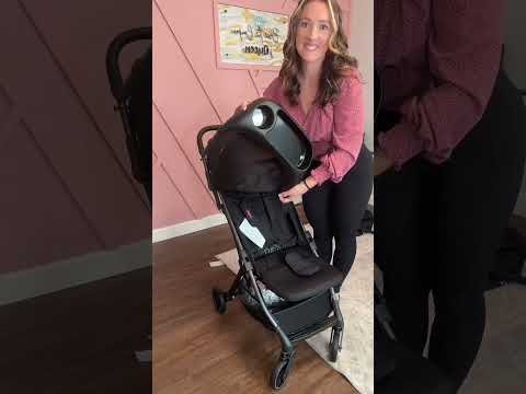 Travel must haves! This is the perfect travel stroller and comes WITH all the accessories you need!