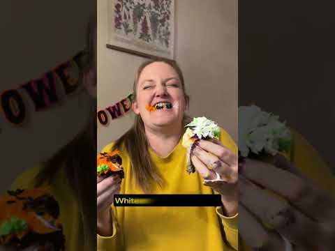 $19.94 Halloween Cupcake Bouquet at Walmart 😱