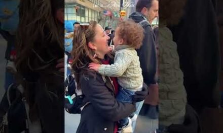 I’m in…..New York! #newyorkcity #christmasinnyc #nycchristmas #familyvacation