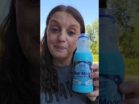 Blue Moon Flavored Milk from Kwik Trip #bluemoon #kwiktrip #Flavoredmilk #milk #bluemoonmilk